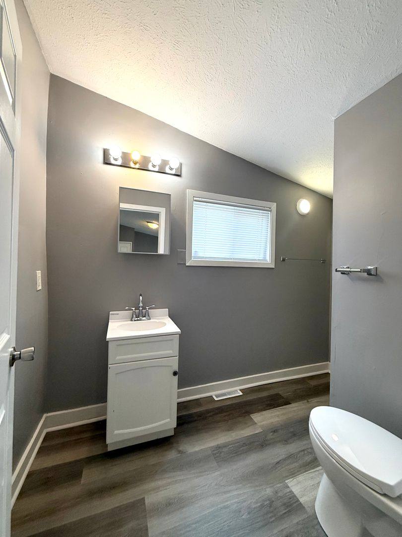 House for rent at 519 S 9th St, Council Bluffs, IA 51501