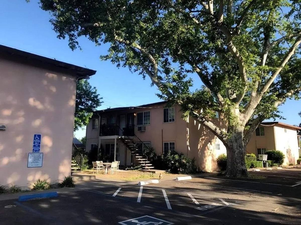Apartment for rent at 1015 Arcade Blvd, Sacramento, CA 95815