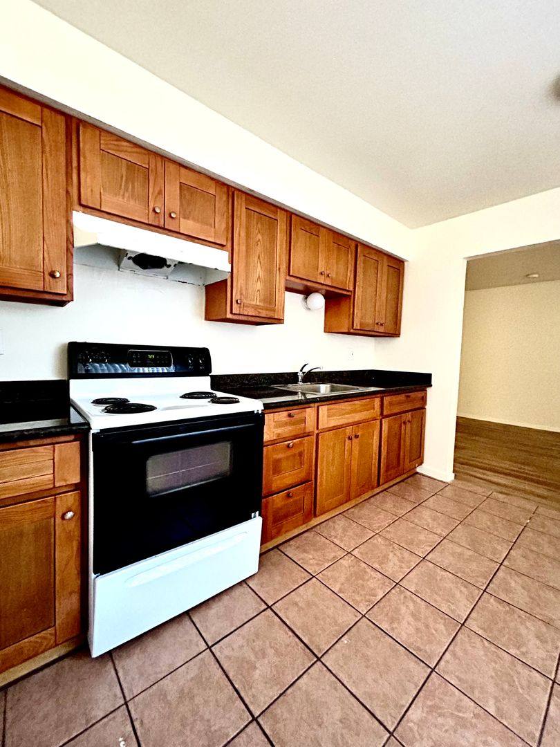 Apartment for rent at 1015 Arcade Blvd, Sacramento, CA 95815