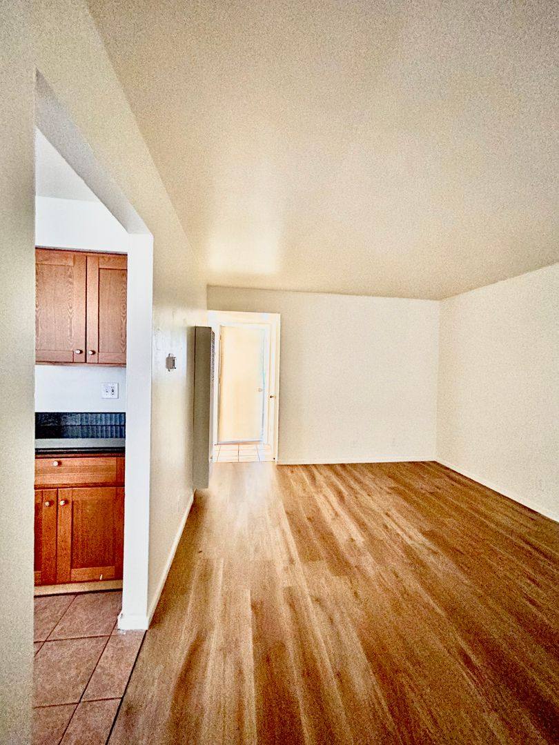 Apartment for rent at 1015 Arcade Blvd, Sacramento, CA 95815
