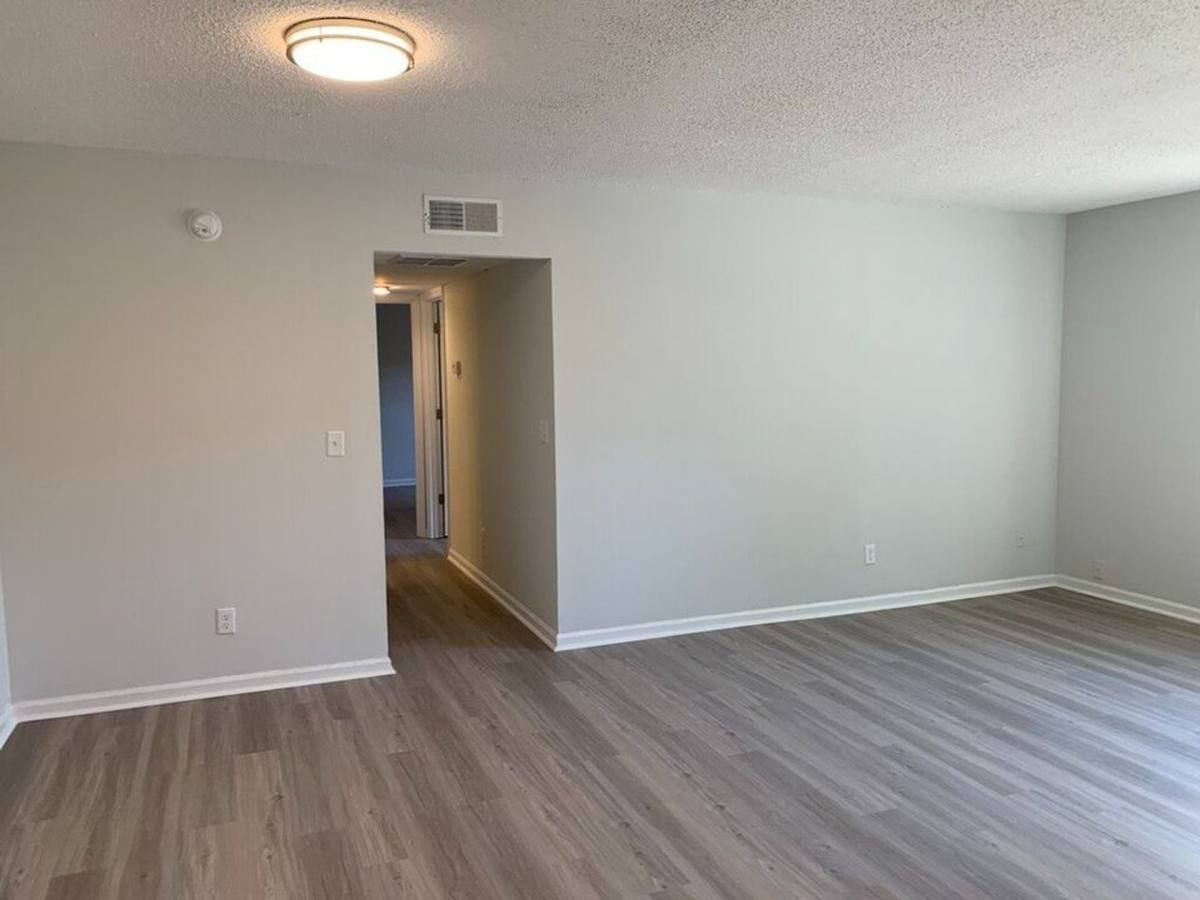 Apartment for rent at 401 E 3rd N St, Summerville, SC 29483