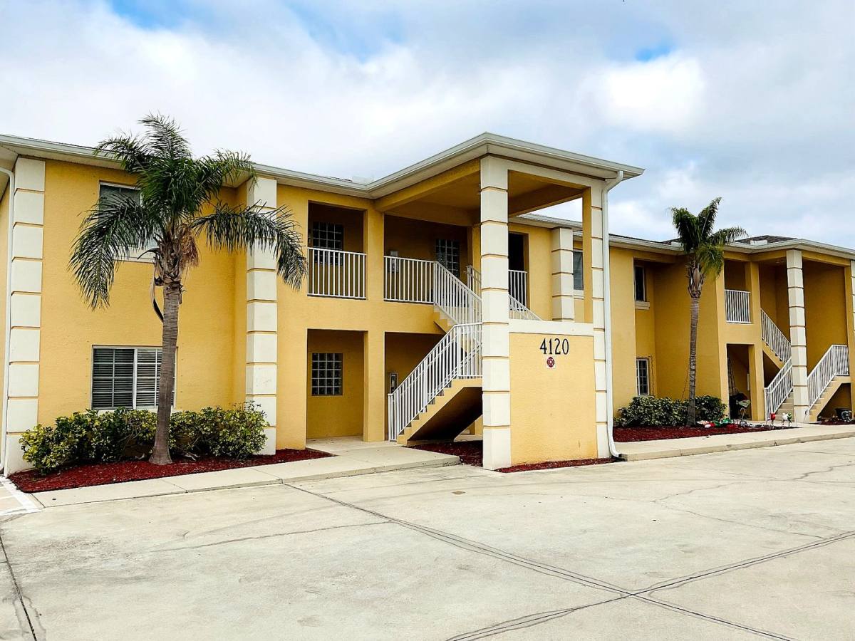 Apartment for rent at 4120 Skyline Blvd, Cape Coral, FL 33914