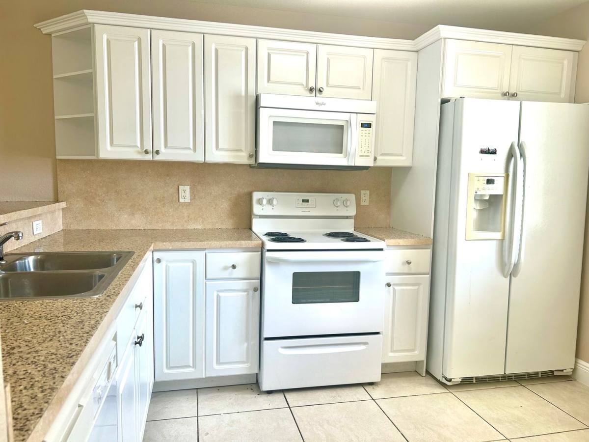 Apartment for rent at 4120 Skyline Blvd, Cape Coral, FL 33914