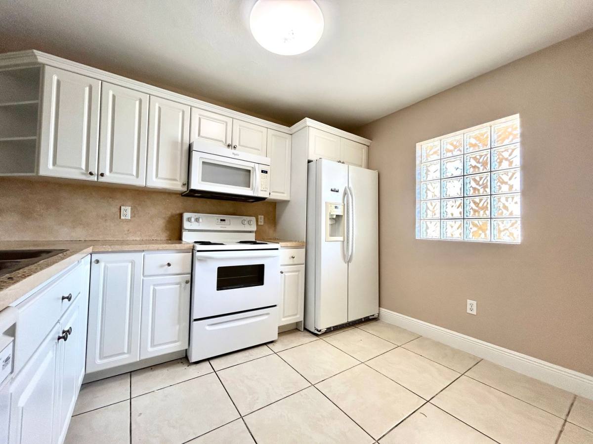 Apartment for rent at 4120 Skyline Blvd, Cape Coral, FL 33914
