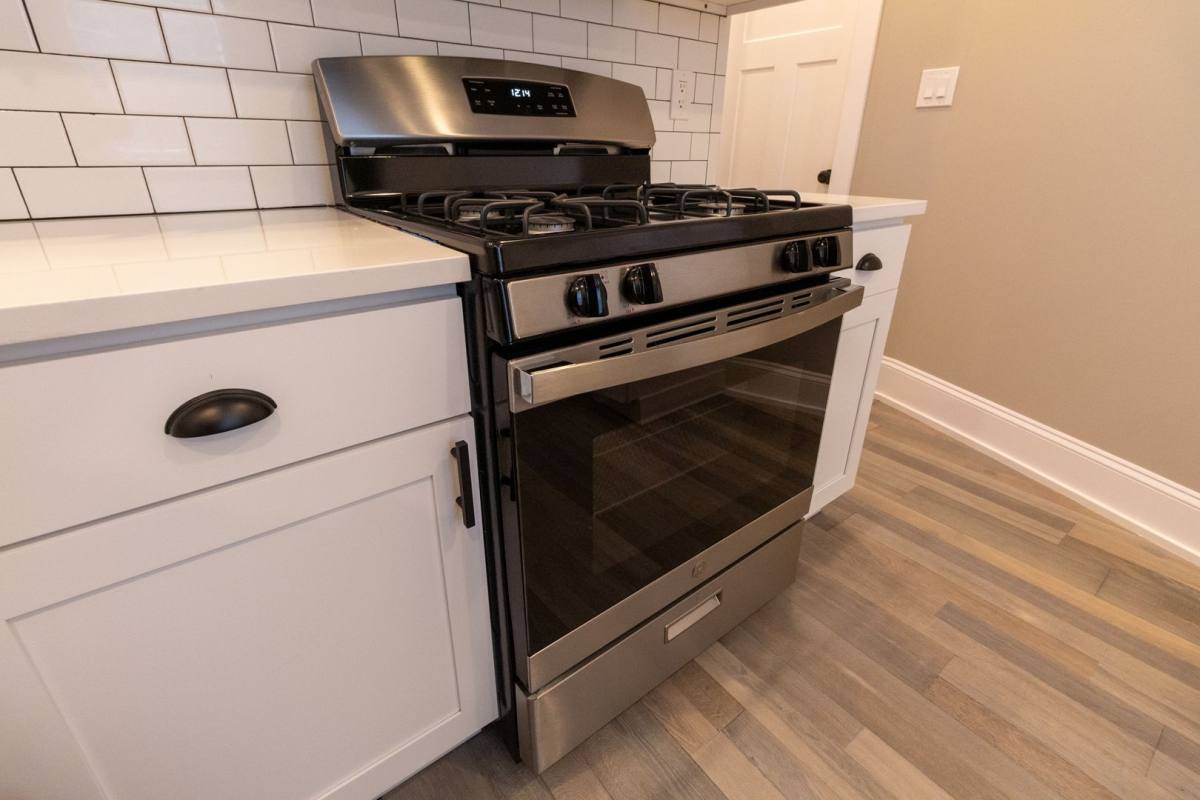 Apartment for rent at 2850 W Barry Ave, Chicago, IL 60618