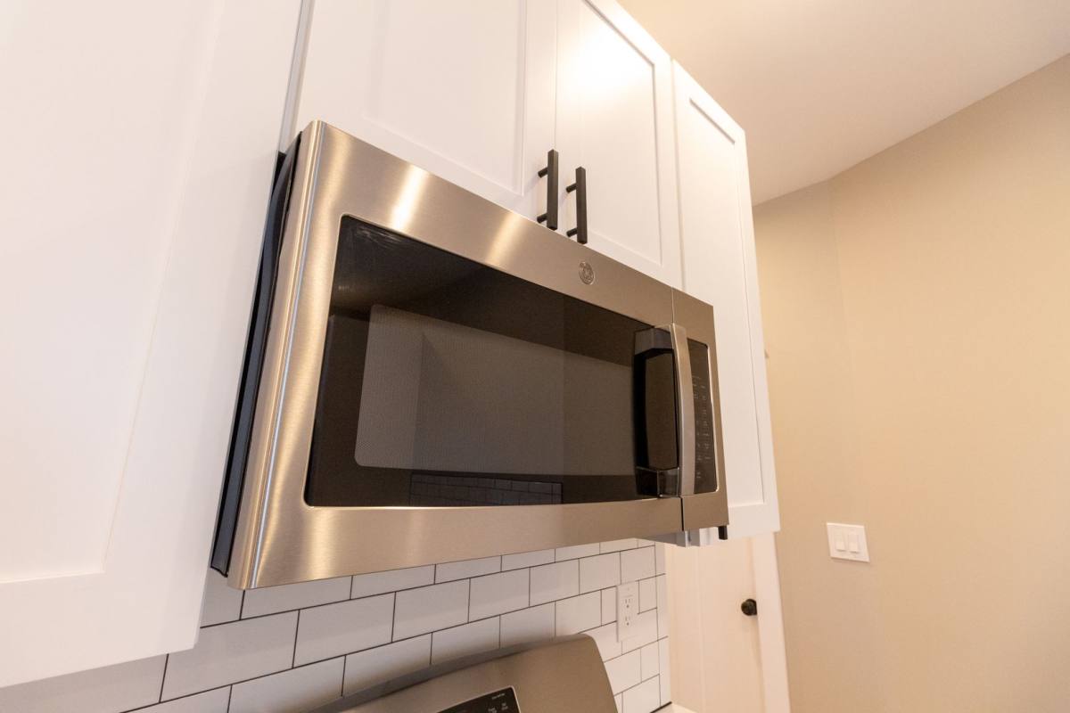 Apartment for rent at 2850 W Barry Ave, Chicago, IL 60618