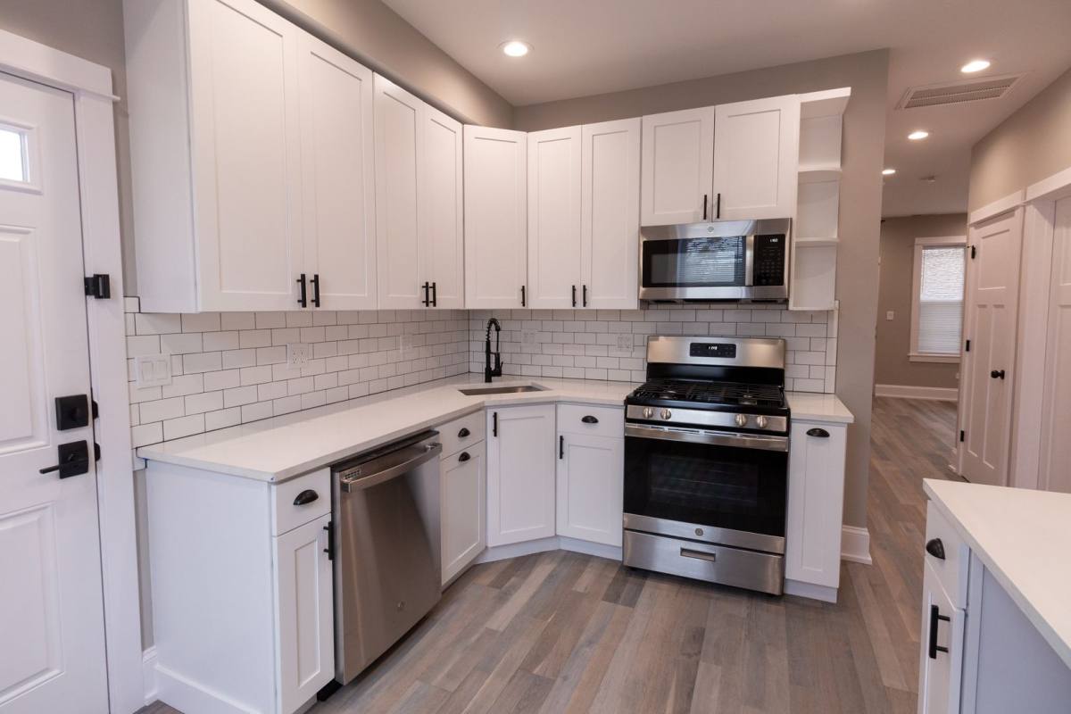 Apartment for rent at 2850 W Barry Ave, Chicago, IL 60618