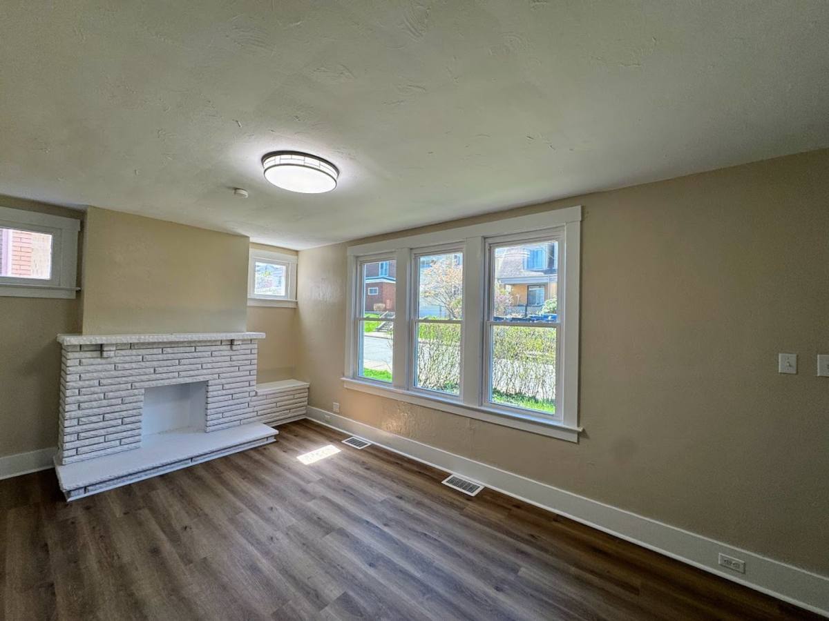 Apartment for rent at 1680 Potomac Ave, Pittsburgh, PA 15216