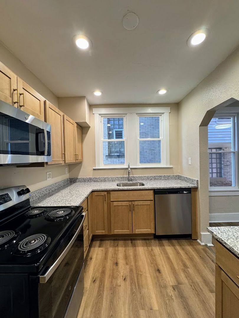 Apartment for rent at 1680 Potomac Ave, Pittsburgh, PA 15216