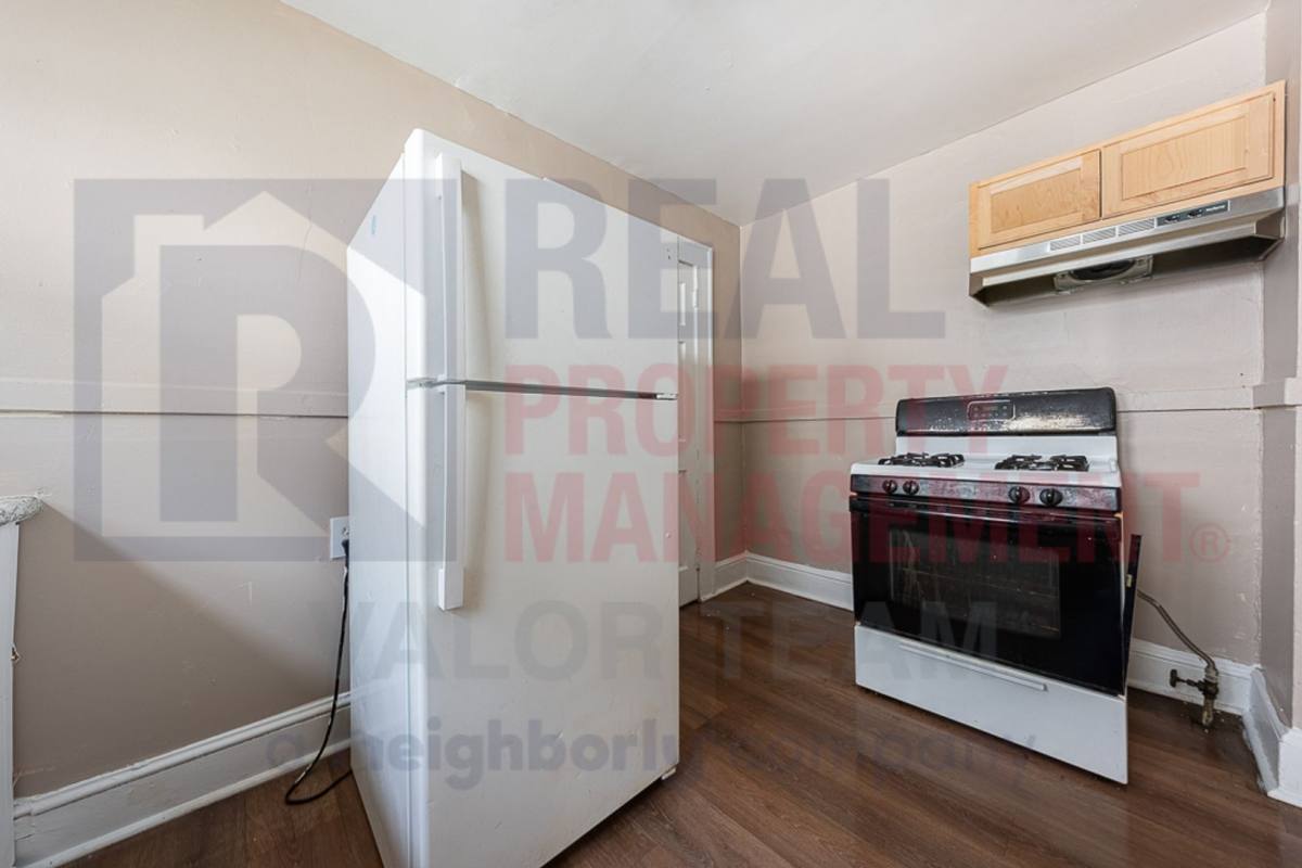 Apartment for rent at 15714 Huntmere Ave, Cleveland, OH 44110