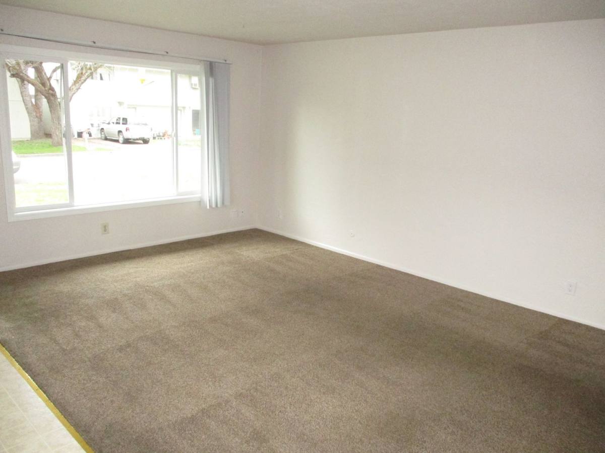 Apartment for rent at 528 530 Marie St, Medford, OR 97504