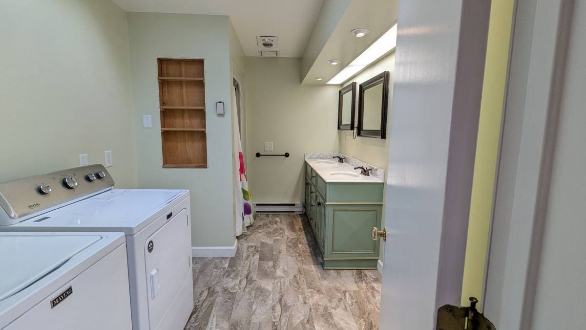 House for rent at 614 E Sunset Dr, Muskegon, MI 49445