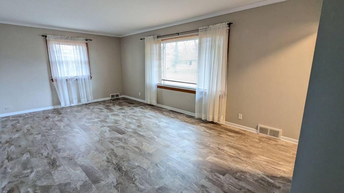 House for rent at 614 E Sunset Dr, Muskegon, MI 49445