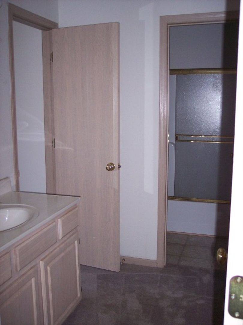 Apartment for rent at 1212 Pebblecreek Dr, Warrensburg, MO 64093