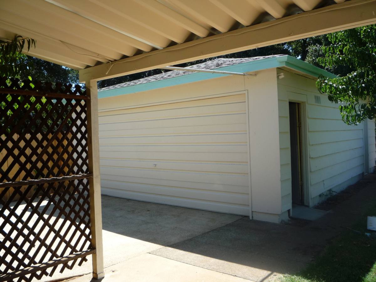 House for rent at 1933 Wheeler St, Redding, CA 96002