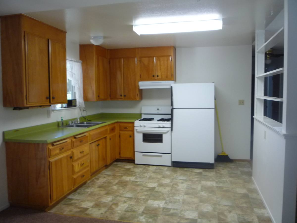 House for rent at 1933 Wheeler St, Redding, CA 96002