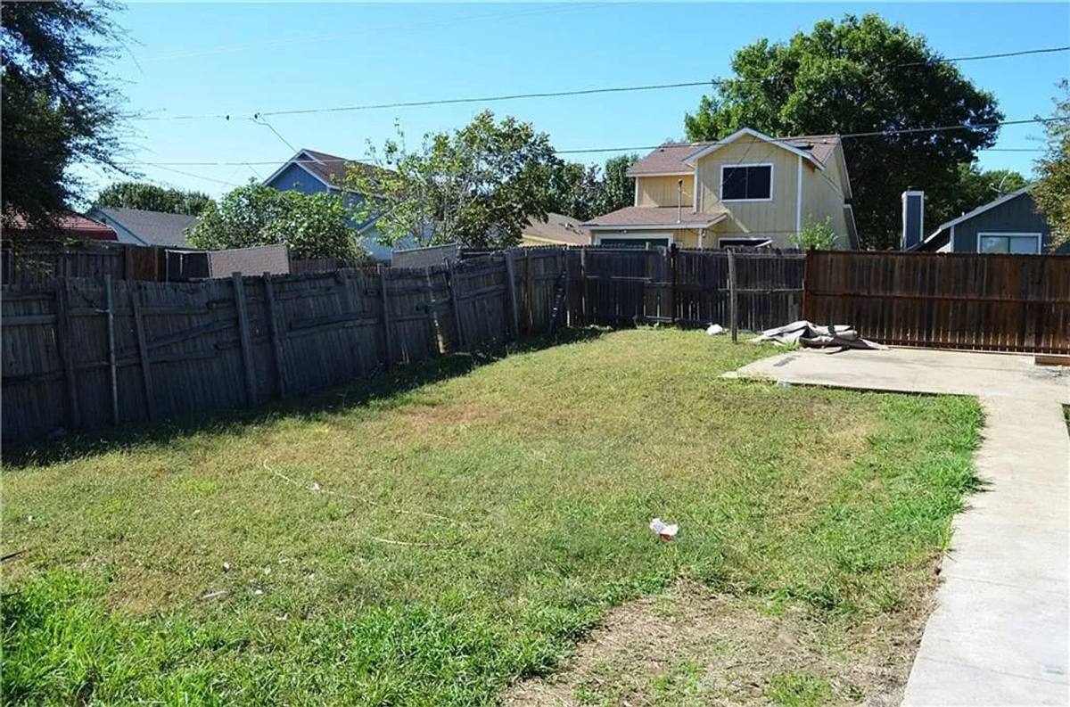 House for rent at 2315 Summit Lane, Dallas, TX 75227