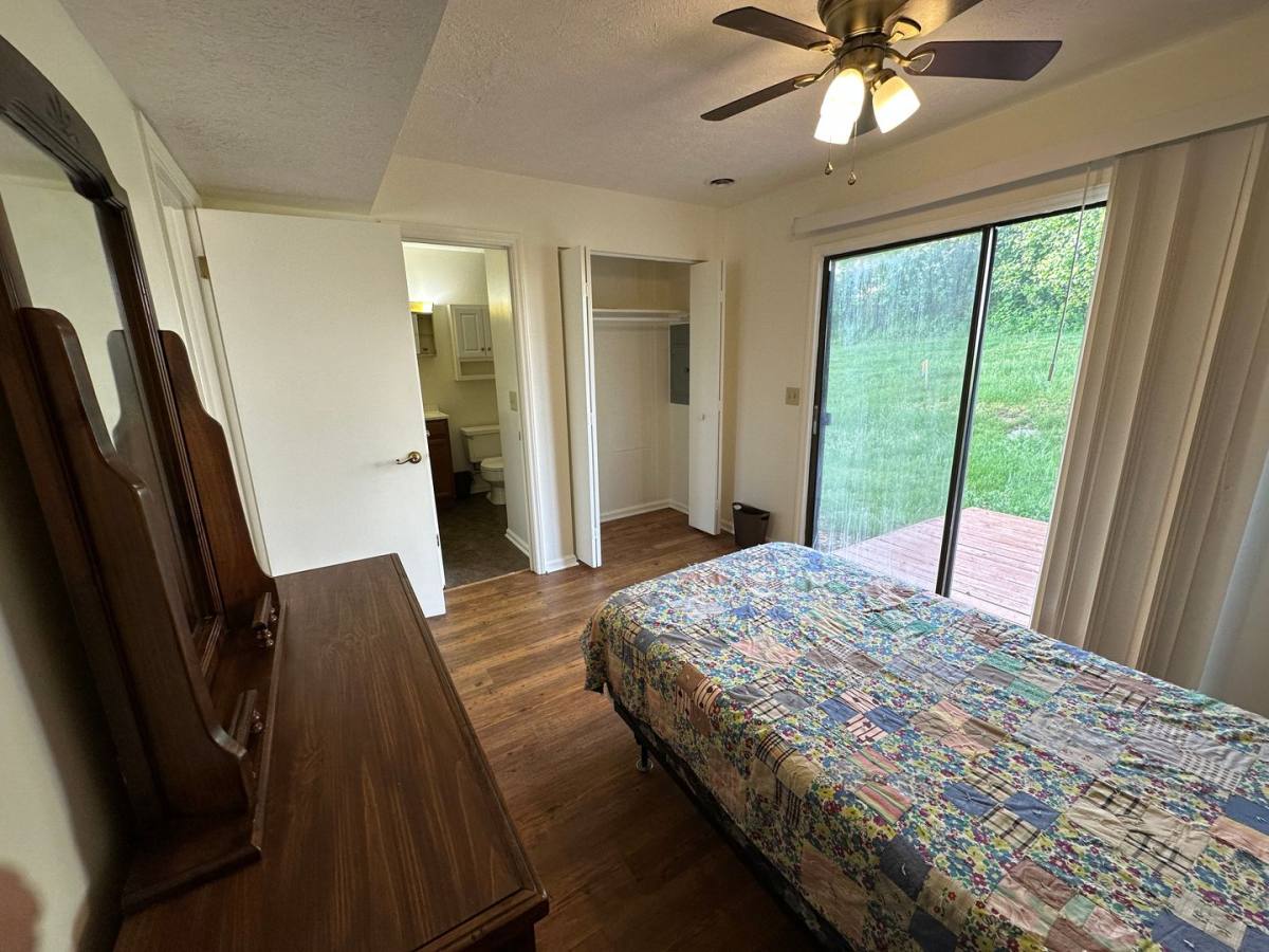 Townhouse for rent at 315 Clement St E, Radford, VA 24141