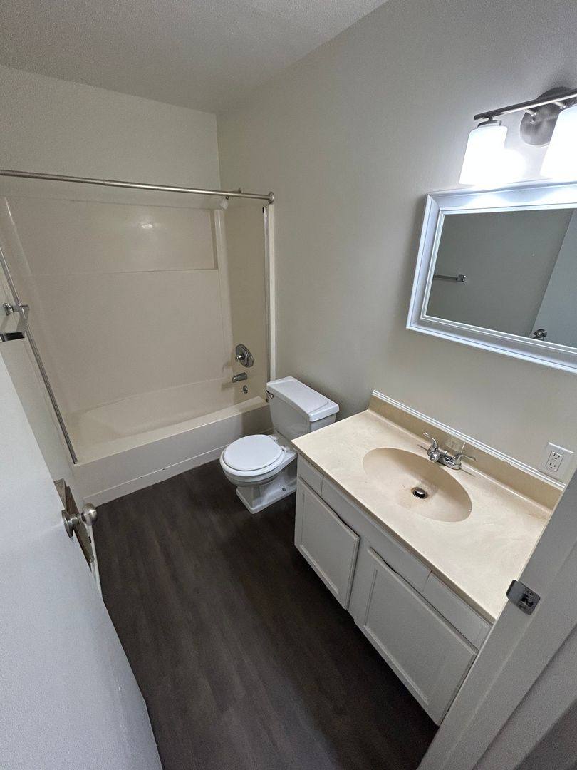 Apartment for rent at 411 N Chipman St, Owosso, MI 48867