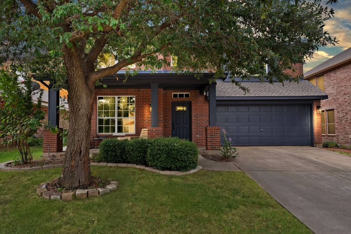 House for rent at 1708 Kittyhawk Dr, Little Elm, TX 75068