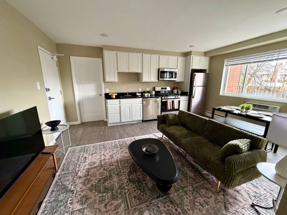 Apartment for rent at 350 U St NE, Washington, DC 20002