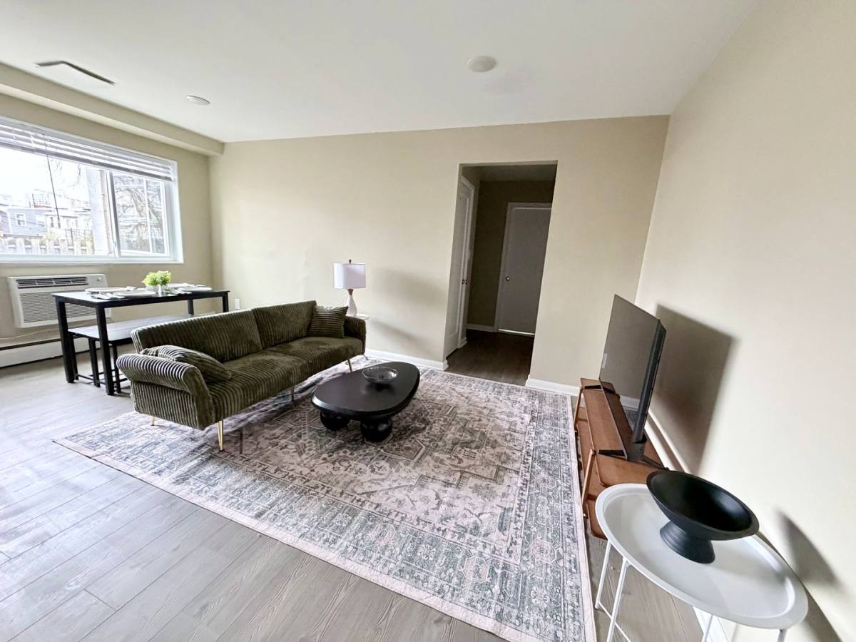 Apartment for rent at 350 U St NE, Washington, DC 20002