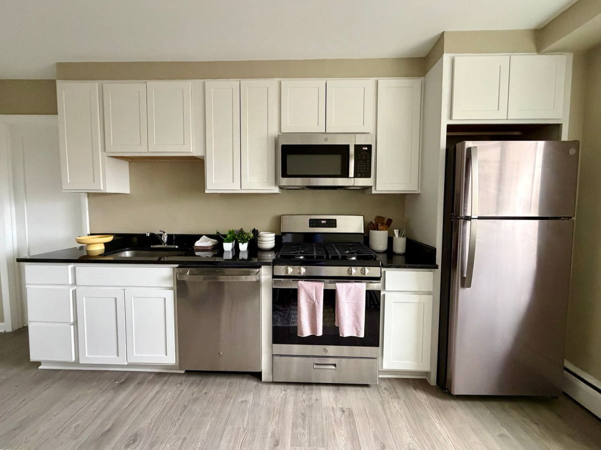 Apartment for rent at 350 U St NE, Washington, DC 20002