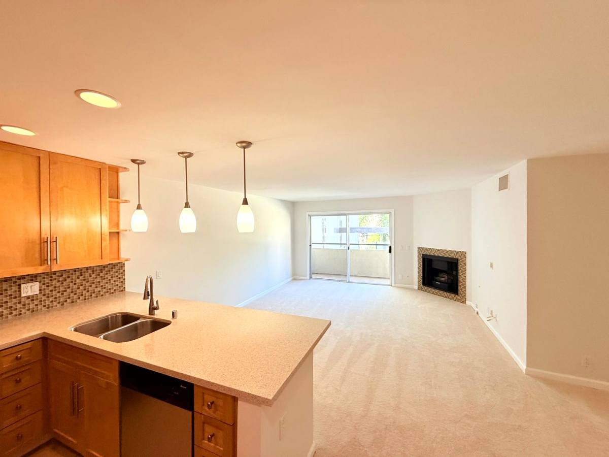 Condo for rent at 4702 Fulton Ave, Sherman Oaks, CA 91423