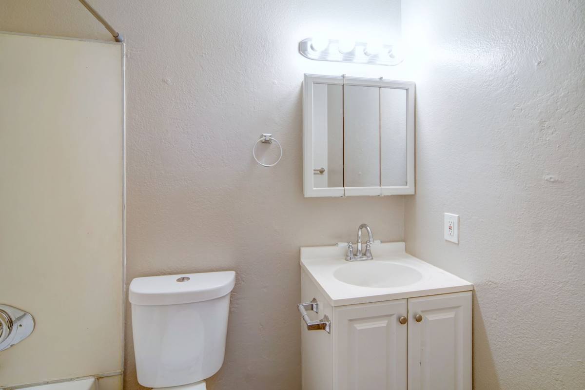 Apartment for rent at 2121 Edison Ave, Sacramento, CA 95821