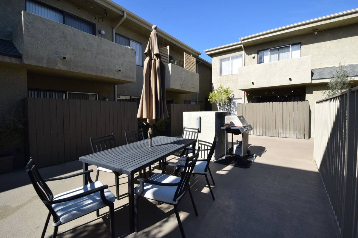 Apartment for rent at 15128-44 Burbank Blvd, Van Nuys, CA 91411