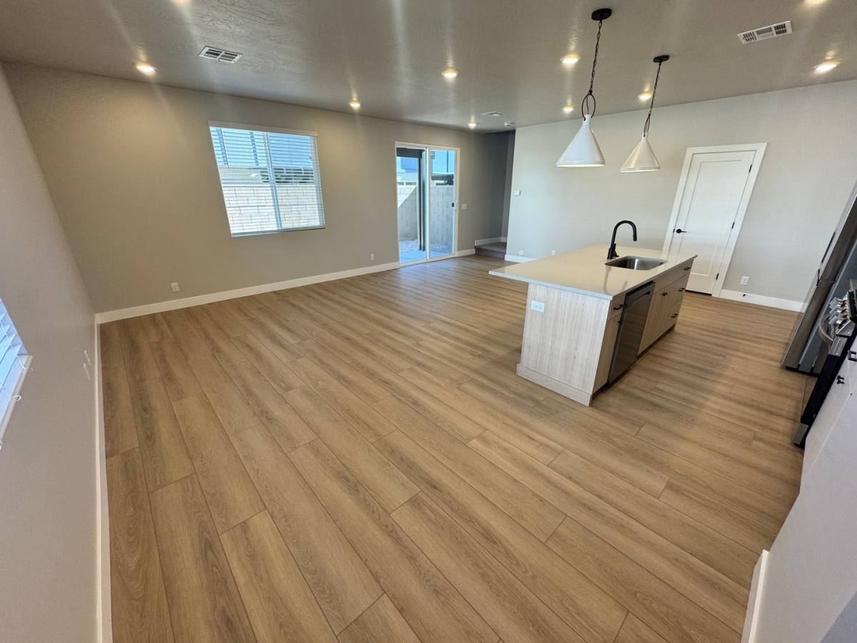 Townhouse for rent at 4000 E Razor Dr, Washington, UT 84780