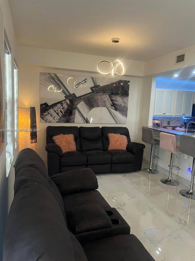 Apartment for rent at 11501 NW 89th St, Miami, FL 33178