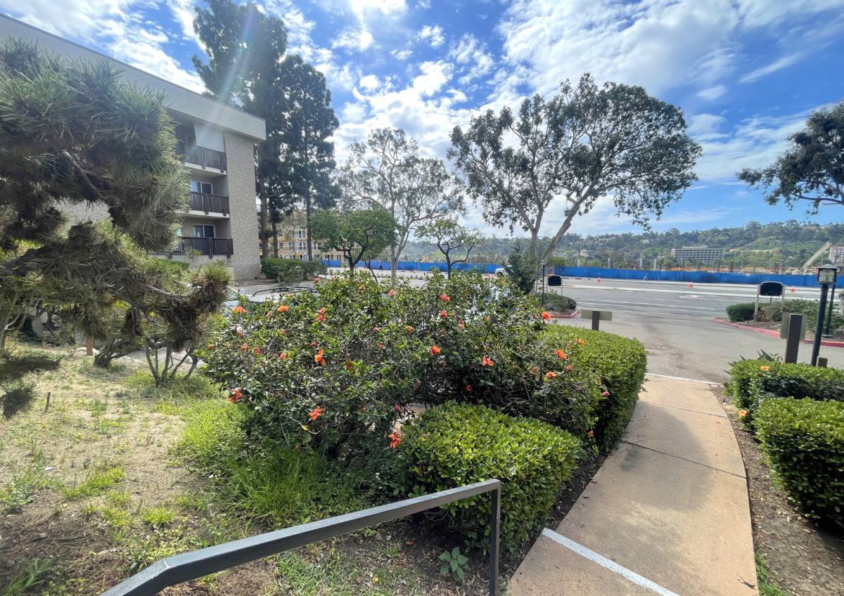 Apartment for rent at 6416 Friars Rd, San Diego, CA 92108