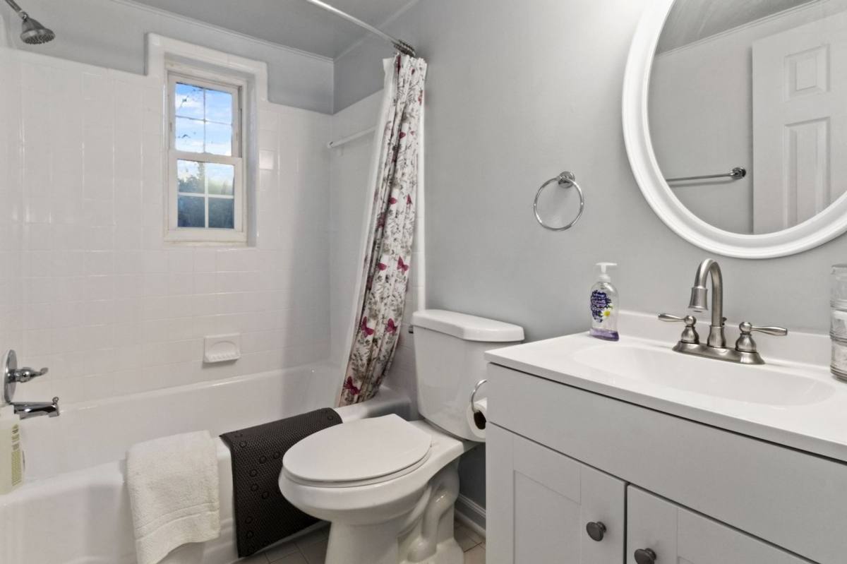 Apartment for rent at 2301 Farrington Ave, Alexandria, VA 22303