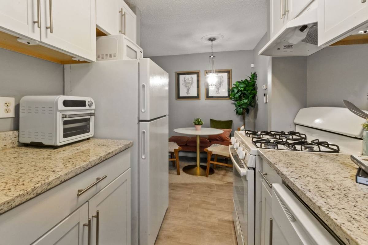 Apartment for rent at 2301 Farrington Ave, Alexandria, VA 22303