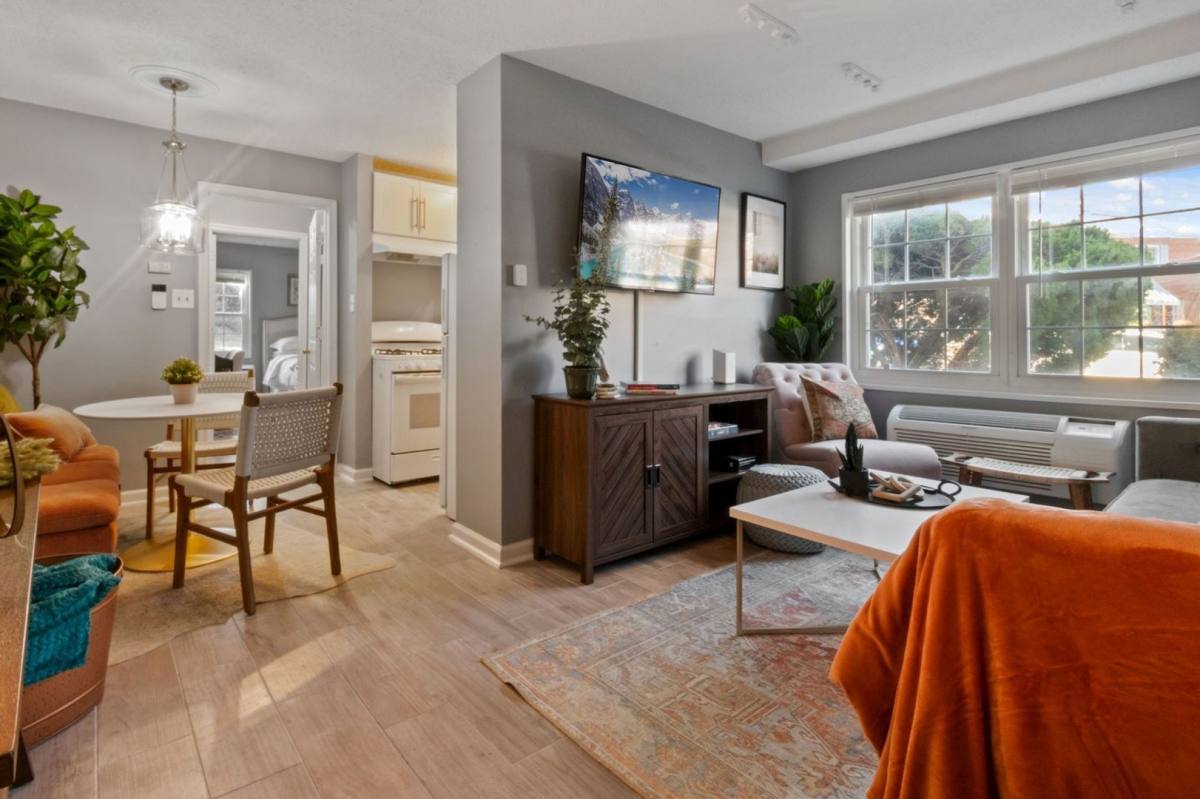 Apartment for rent at 2301 Farrington Ave, Alexandria, VA 22303