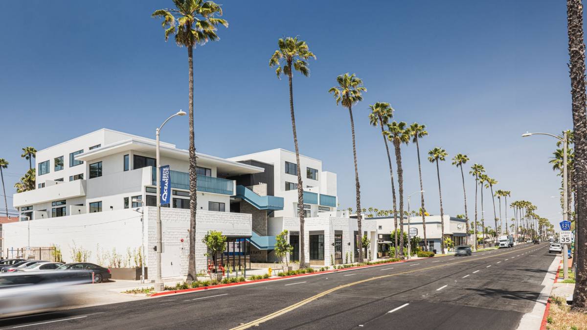 Apartment for rent at 1931 S Coast Highway, Oceanside, CA 92054