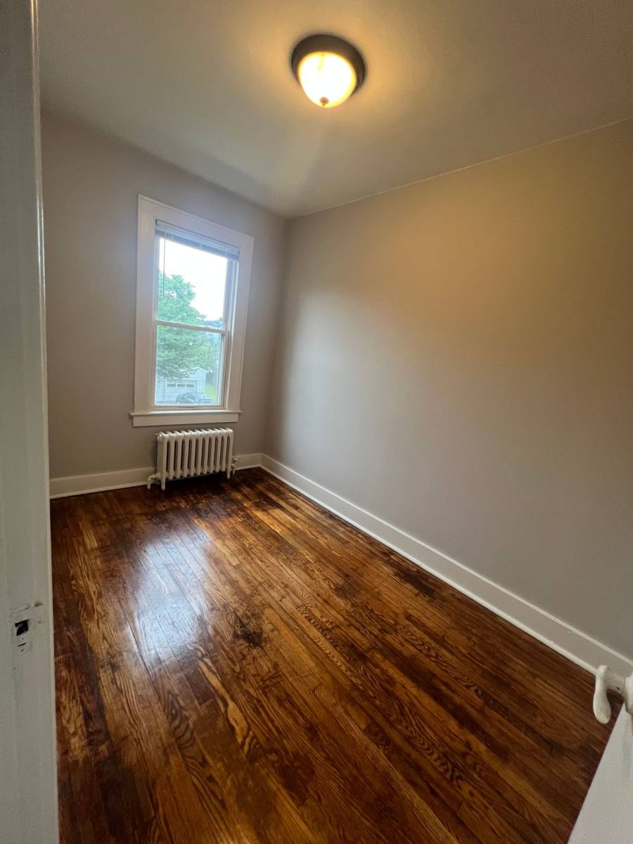 Apartment for rent at 826 Chestnut St, Albany, NY 12203