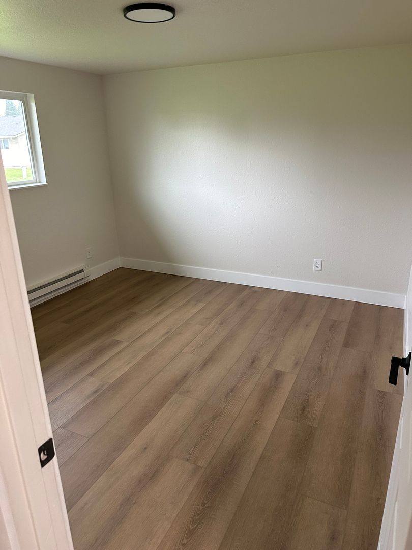 House for rent at 2607 S 7th St, Lebanon, OR 97355