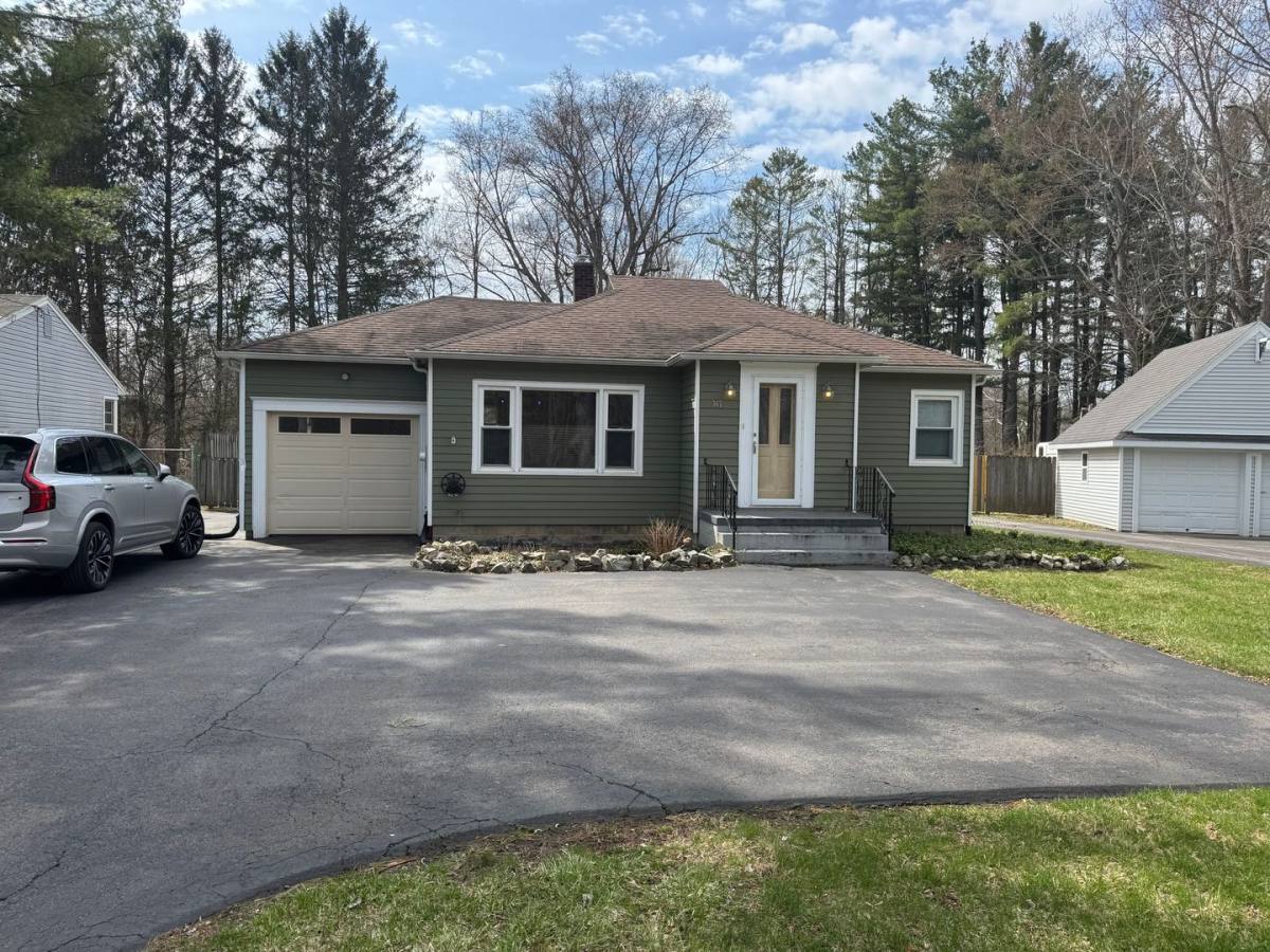 House for rent at 367 Whitney Rd, Penfield, NY 14526