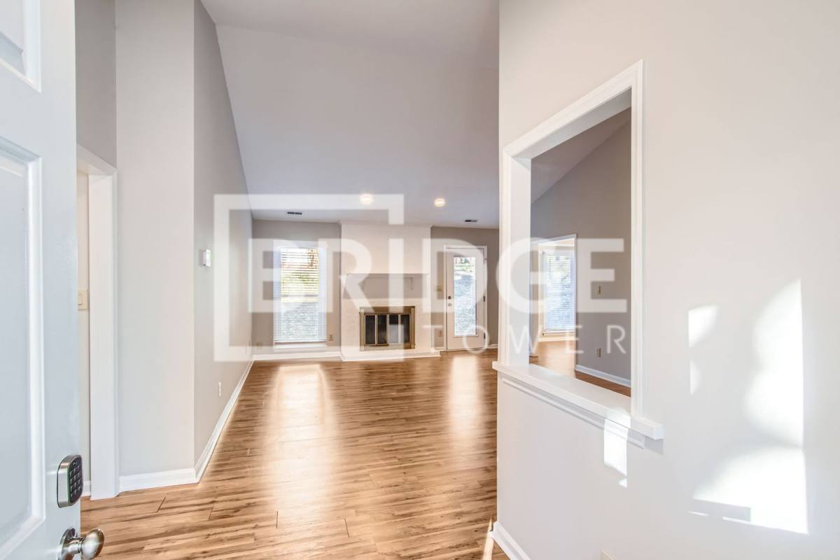 House for rent at 7201 Canyon Dr, Charlotte, NC 28262
