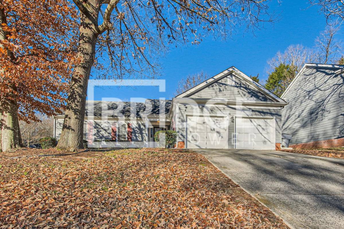 House for rent at 7201 Canyon Dr, Charlotte, NC 28262