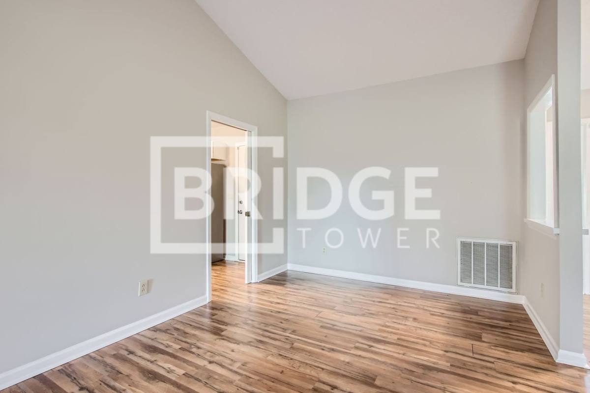 House for rent at 7201 Canyon Dr, Charlotte, NC 28262