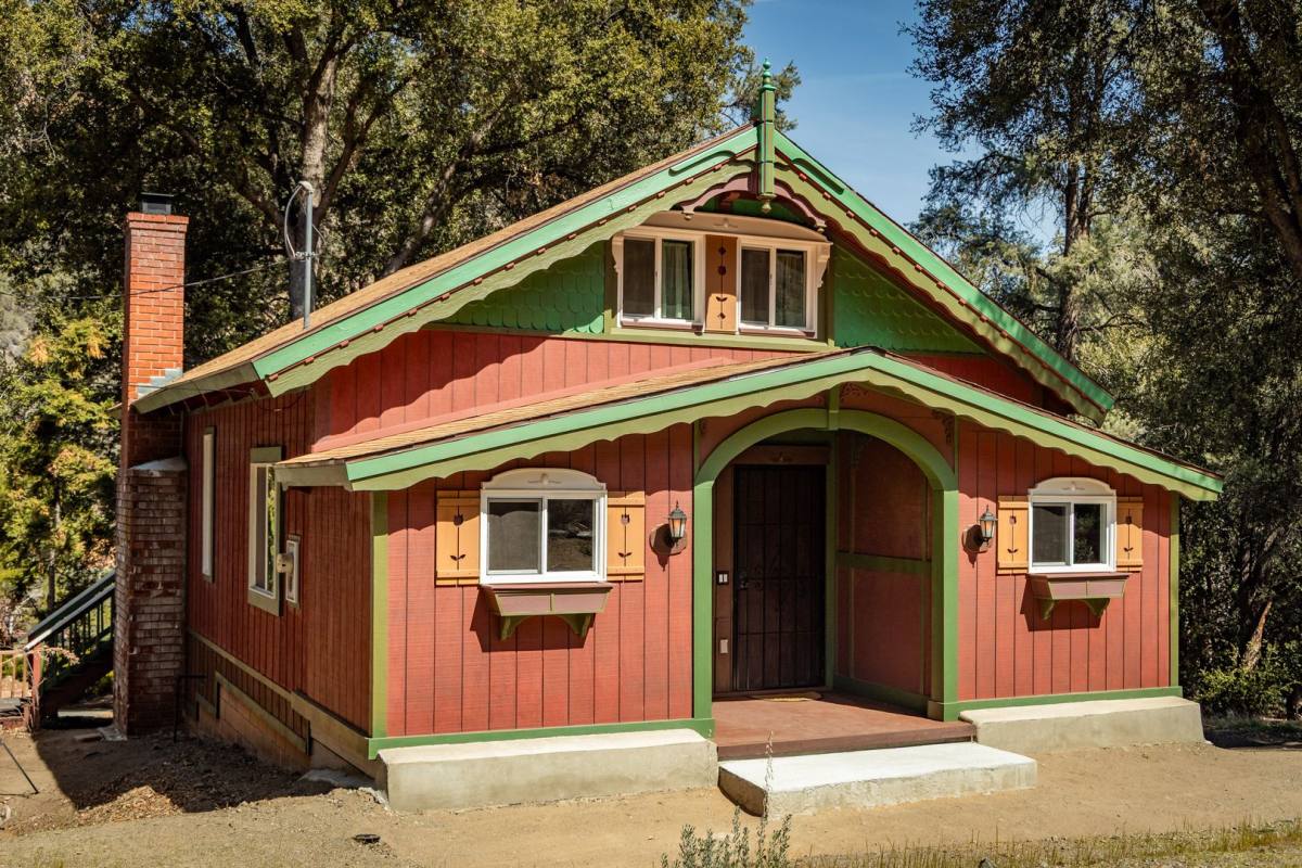 House for rent at 2517 Basel Court, Pine Mountain Club, CA 93222