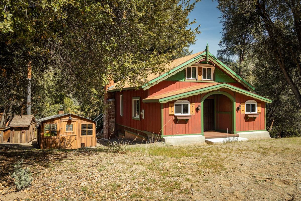 House for rent at 2517 Basel Court, Pine Mountain Club, CA 93222