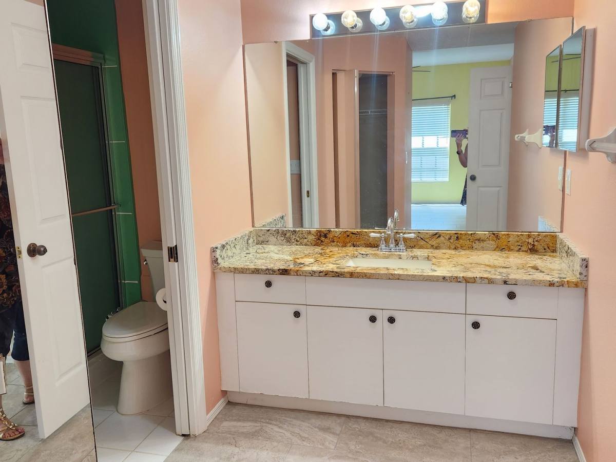 Apartment for rent at 6330 Green Oak Circle, Bradenton, FL 34203