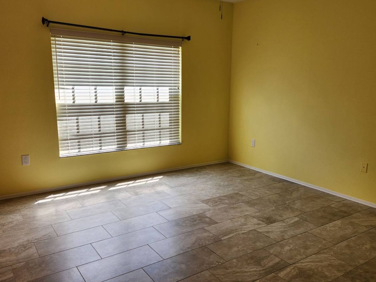 Apartment for rent at 6330 Green Oak Circle, Bradenton, FL 34203
