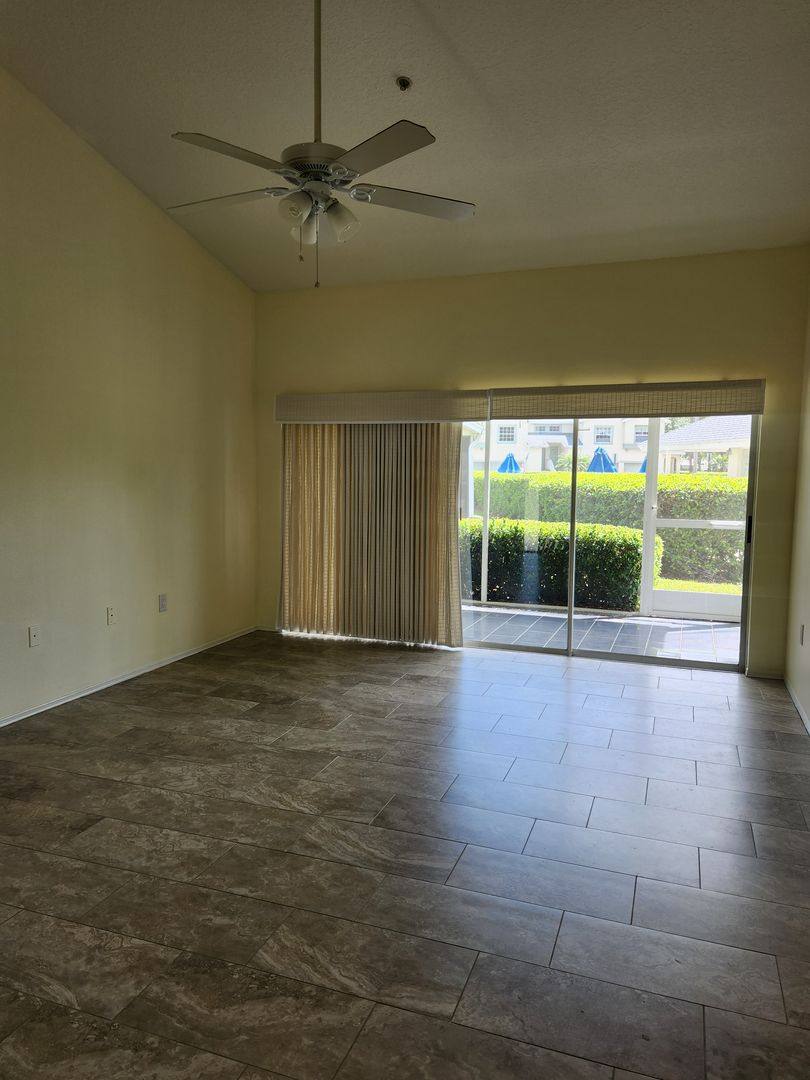 Apartment for rent at 6330 Green Oak Circle, Bradenton, FL 34203
