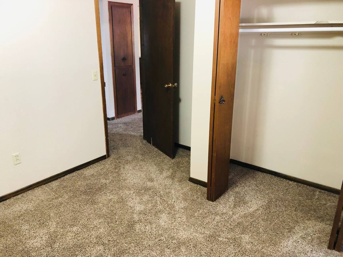 Apartment for rent at 1735 3rd St SE, Minot, ND 58701