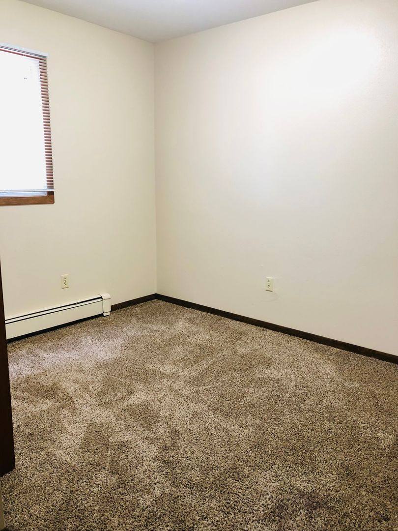 Apartment for rent at 1735 3rd St SE, Minot, ND 58701